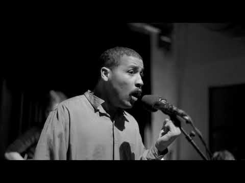 Frank Powers - Yolo (I wanna) live Züri Ambossrampe