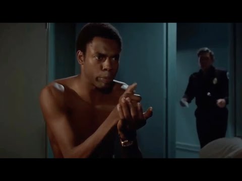 Cena filme : loucademia de polícia