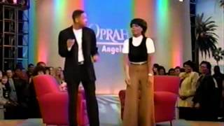 Will Smith teaches Oprah how to do the Men In Black Dance Late 90&#39;s