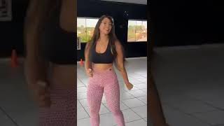 LOIRA DANÇANDO ELA QUER SEXO#SHROTS