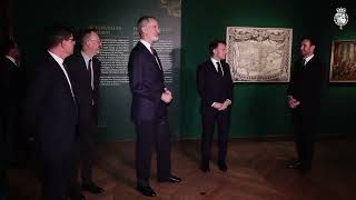 S.M. el Rey visita a la exposición “El Gran Delfín, hijo de rey, padre de rey y nunca rey” junto con Su Excelencia el Presidente de la Rep