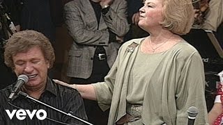 Bill & Gloria Gaither - Give Them All to Jesus (Live)