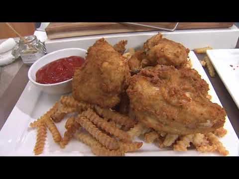 Cook's Essentials Set of 2 Crisper & Solid Oven Racks on QVC