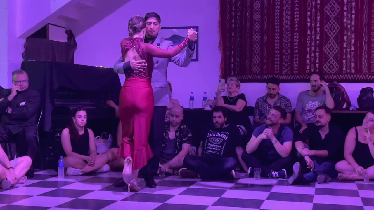 Video thumbnail for Élise Barbot y Roque Bravo @ Practica Gallo Rojo 1/21/23