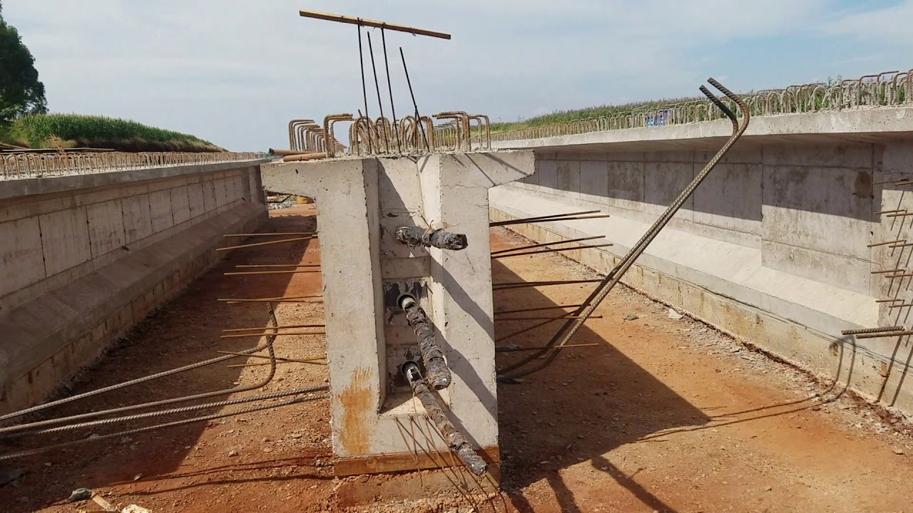 Viaduto pré-moldado e protendido