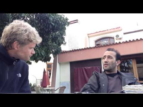 Blonde Nederlander spreekt Marokkaans-Arabisch - Blond Dutch guy speaks Moroccan-Arabic