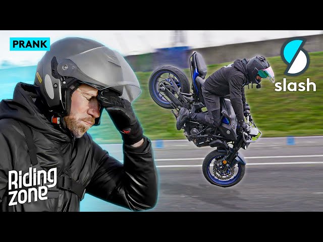 PRANK: A motorcycle training school is tricked with a professional stuntman SDDEFAULT Thumbnail