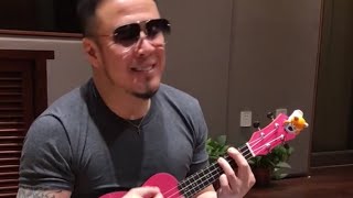 【抖音】杨坤弹尤克里里 演唱《答案》，观众都笑翻了 #抖音TV #杨坤抖音合集