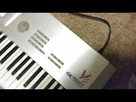 Korg Trinity v3 61-key Silver