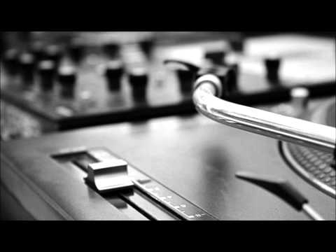 Hrza - Intro (prod. Dj WeBb)  /2005/  singel: Bez rozdielu