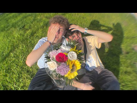 Gava y Nico - turia (Official Lyric Video) LES FLORS