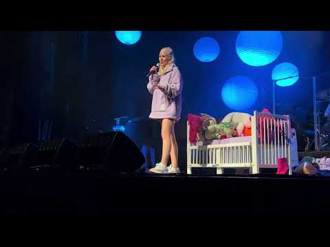 Renée van Wegberg & Bettina Holwerda - #perfect - Hopeloos Verlang Ik Naar Jou