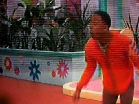The Fresh Beat Band- Shout Lost His Shoe!