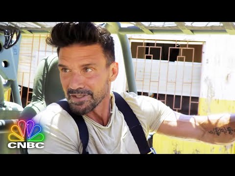 Frank Grillo Hotwires a GM Defense ISV | Jay Leno’s Garage