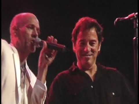 R.E.M. and Bruce Springsteen - Man On The Moon, Cleveland October 2, 2004
