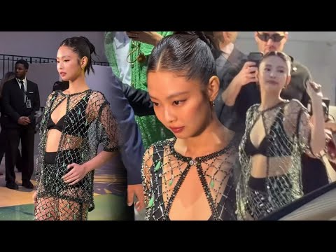 BLACKPINK Jennie Attends Chanel FW26 Show at Paris Fashion Week