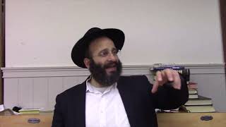 ריסוק קרח בשבת (הרב אלחנן משה נחמנסון) - התמונה מוצגת ישירות מתוך אתר האינטרנט יוטיוב. זכויות היוצרים בתמונה שייכות ליוצרה. קישור קרדיט למקור התוכן נמצא בתוך דף הסרטון