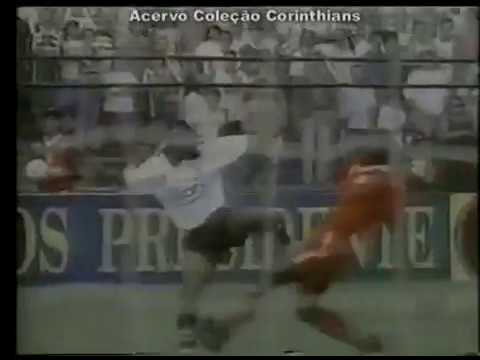 Marcelinho Carioca (Corinthians) - 13/04/1997 - Corinthians 5x0 América-SP - 3 gols