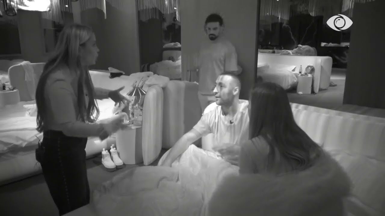 Kështu e ndjeva kështu e bëra/ G Bani diskuton me Rozanën pas hyrjes në tualet me Gjestin