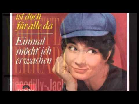 Violetta Ferrari - Hullo Levelek (Falling Leaves)