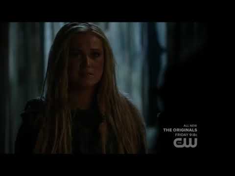 Lexa kneels for Clarke 3x03 The 100  BEST SCENE! Alycia  Debnam-Carey Eliza Taylor