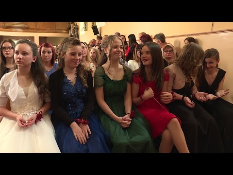 2022-05-21 A bérmálás szentségéhez járultak a hajdújárási diákok