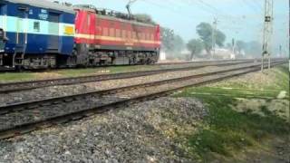 preview picture of video 'INDIAN RAILWAYS Udyan Abha Express meets KK Express.MP4'