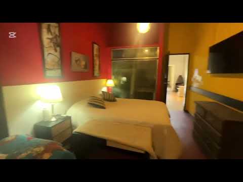 VENTA CASA 4 AMBIENTES MORÓN JARDÍN PILETA