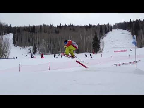 Snowskating Vail Mountain