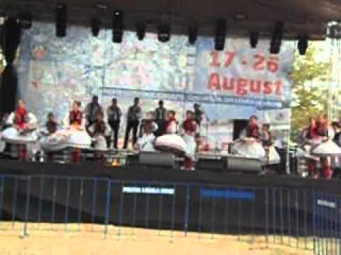 Ansamblul Zarandul Arad  "Autentic Fest"   26.09.2012 part 1