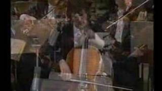 Download lagu Julian Lloyd Webber and Menuhin play Elgar Cello Concerto mp3