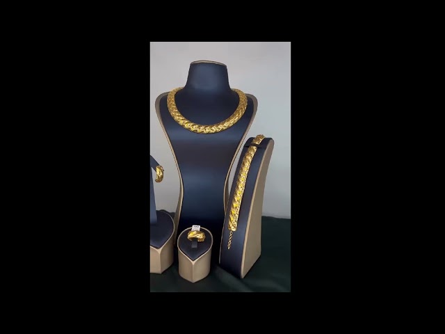 طقم خيط الحريري الإيطالي