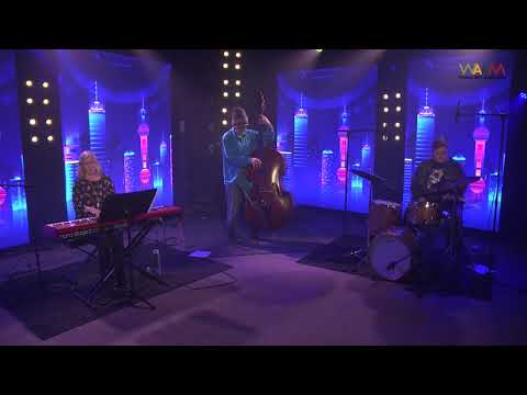 Sarah Rifleman Jazz Trio live at JEM Studios 4/04/2020