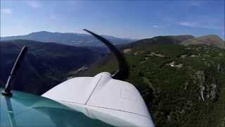 preview picture of video 'Landing and takeoff in Italian mountains - Cascia Santa Rita'