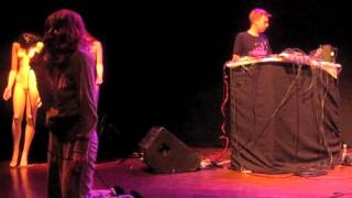 Jenny Hval - Take Care of Yourself (Live @ Teatro del Arte, Madrid 15/11/2015)