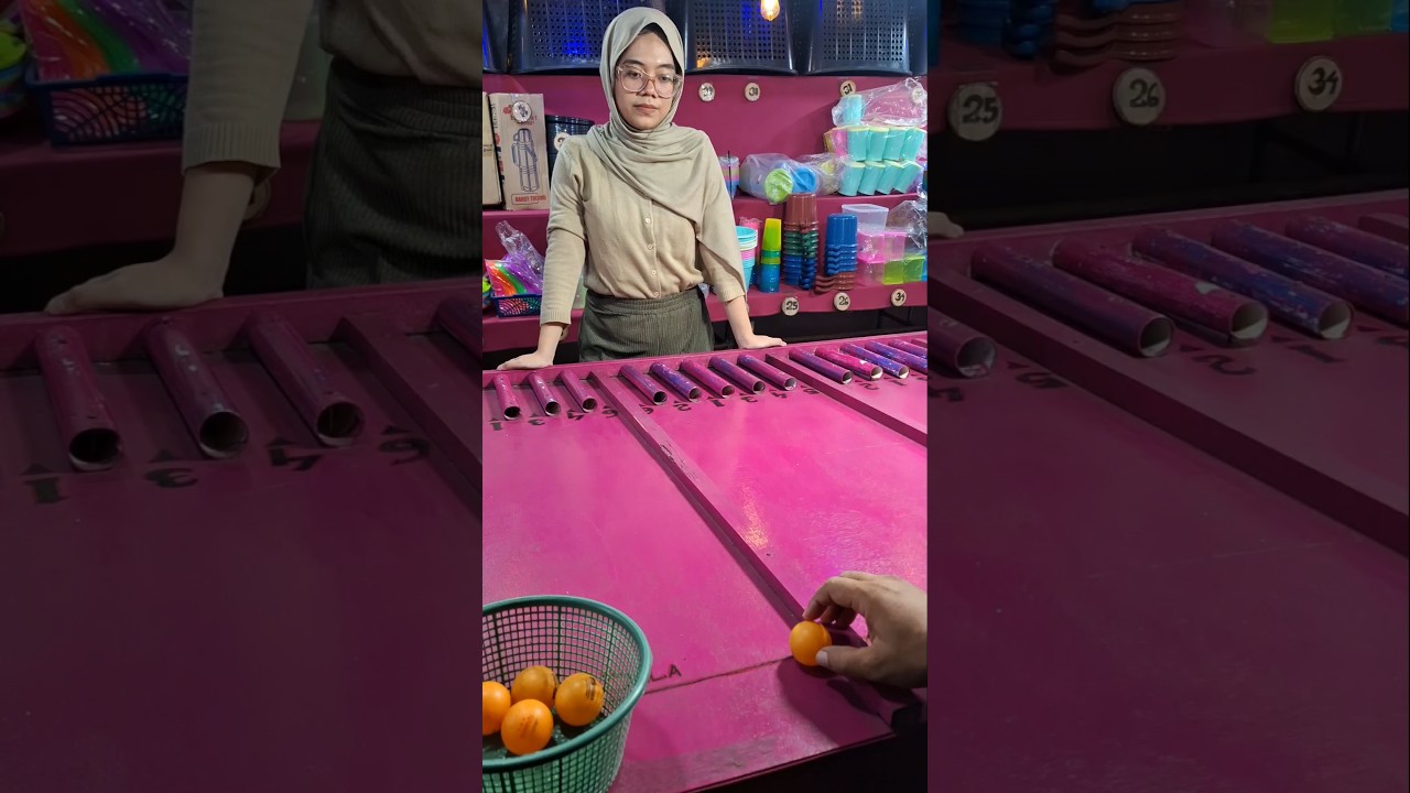 Trik main bola gelinding game pasar malam #shorts