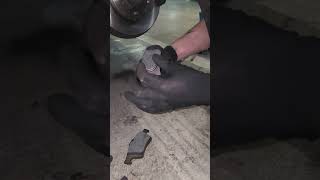 כלי זול ויעיל להחלפת ברקסים