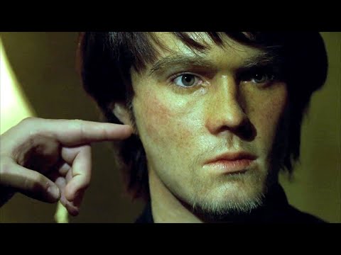 Man Kills People And Turns Them Into Wax Sculptors For His Museum - Movie Recap