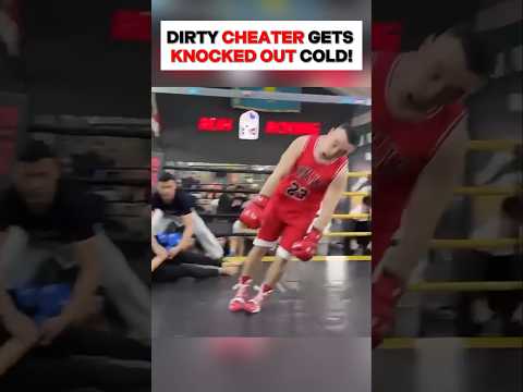DIRTY FIGHTER GETS KNOCKED OUT COLD 😱 #shorts #kickboxing #foryou #sports