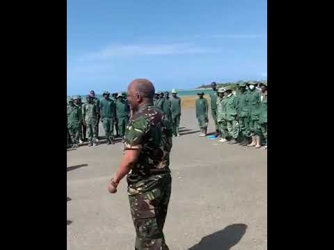 RAIS MAGUFULI AWAIBUKIA WANAJESHI KIJESHI, SALUTI KAMA ZOTE