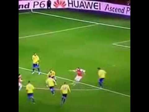 Lord Bendtner's Unbelievable pass