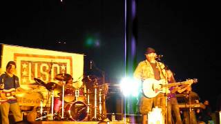 Toby Keith - Baghdad, Iraq 28 Apr 2011 (Get Drunk and Be Somebody)