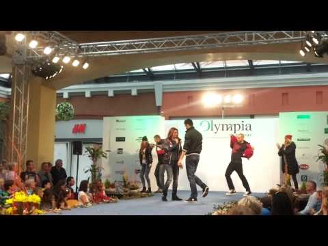 Exe jeans- modní show Olympia Olomouc