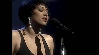 Lisa Fischer &quot;How Can I Ease The Pain&quot; live! It&#39;s Showtime at the Apollo! BEST QUALITY ON YOUTUBE!!!