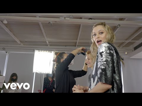 Elena Roger, Caro Domenech - Zona de Promesas (De "Disney Entrelazados" I Disney+ I Backstage)