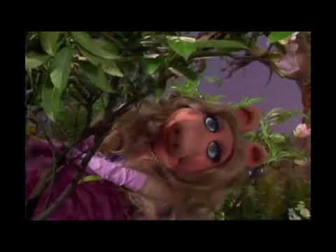 Muppet Songs: Miss Piggy - Trees