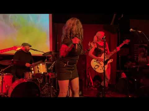 Josie Cotton "Calling All Girls" live at The Zebulon, LA, CA 11/9/2021