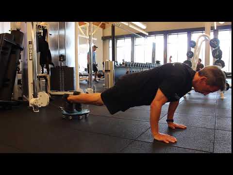 Plank Diagonal Cable Knee Tuck