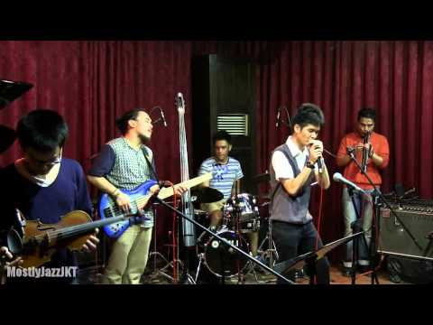 Like Father Like Son Jam Session - Amazing Grace @ Mostly Jazz 25/12/13 [HD]