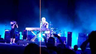 Keith Urban sings Thank You to Nicole. MSG, NYC. 10/08/09